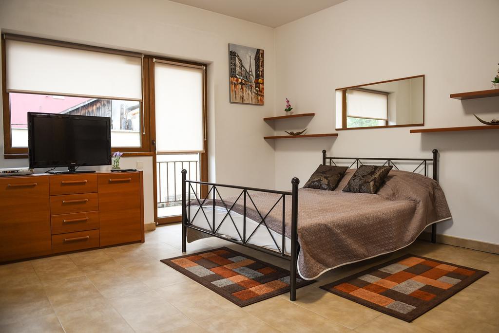 Modern Apartment Near City Center คลูจ-นาโปกา ภายนอก รูปภาพ